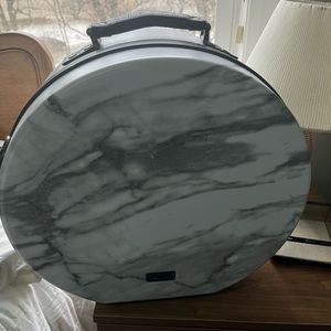 CALPAK Baye Medium Hardcase Hat Box in White Marble